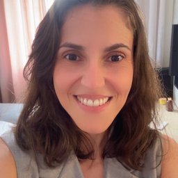 Verônica Cristina Cunha Côrte