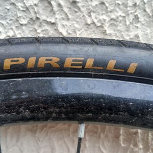 Par de rodas aro 29 com pneus Pirelli Phanton Street 700x32 seminovos  — foto 1