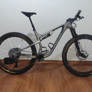 Kona Hei Hei 2024 - Tamanho L - 10.900kg. — foto 3