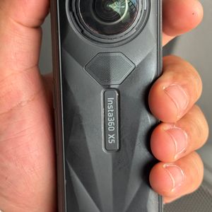 Insta360 X5 COMPLETA — foto 1