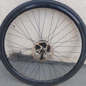 Par de rodas aro 29 com pneus Pirelli Phanton Street 700x32 seminovos  — foto 4